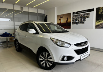 Подержанный автомобиль Hyundai ix35 2012 года (3 фото)