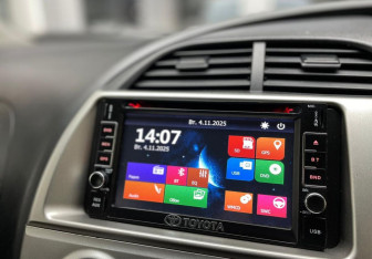 Подержанный автомобиль Toyota Ractis 2009 года (16 фото)