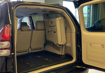 Подержанный автомобиль Toyota Land Cruiser Prado 2007 года (8 фото)