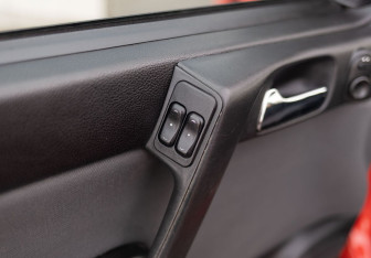 Подержанный автомобиль Opel Astra Hatchback 2002 года (16 фото)