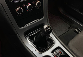 Подержанный автомобиль Ford Mondeo Sedan 2011 года (9 фото)