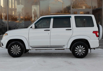 Подержанный автомобиль УАЗ Patriot 2017 года (8 фото)