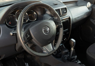 Подержанный автомобиль Nissan Terrano 2019 года (11 фото)