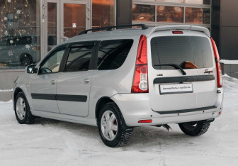 Подержанный автомобиль LADA (ВАЗ) Largus Wagon 2015 года (7 фото)