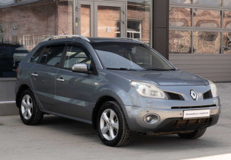 Подержанный автомобиль Renault Koleos 2008 года (3 фото)