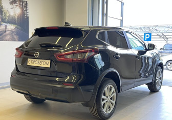 Подержанный автомобиль Nissan Qashqai 2021 года (4 фото)
