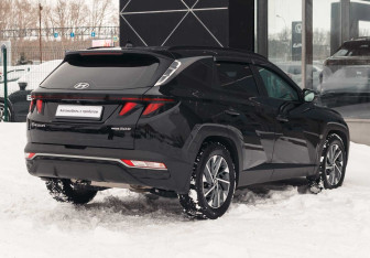 Подержанный автомобиль Hyundai Tucson 2022 года (5 фото)