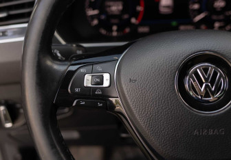 Подержанный автомобиль Volkswagen Tiguan 2018 года (12 фото)