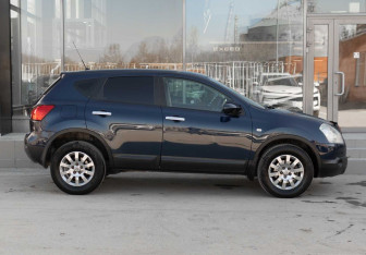 Подержанный автомобиль Nissan Qashqai 2008 года (4 фото)