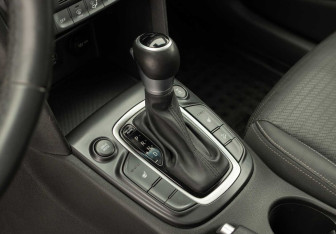 Подержанный автомобиль Hyundai Kona 2018 года (16 фото)