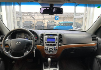 Подержанный автомобиль Hyundai Santa Fe 2009 года (10 фото)