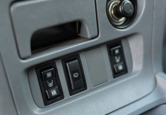 Подержанный автомобиль Toyota RAV4 2002 года (15 фото)