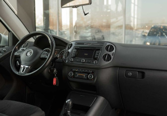 Подержанный автомобиль Volkswagen Tiguan 2012 года (10 фото)