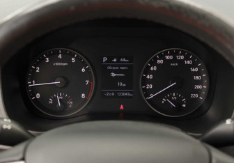 Подержанный автомобиль Hyundai Solaris Sedan 2018 года (13 фото)