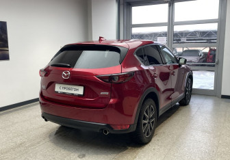 Подержанный автомобиль Mazda CX-5 2017 года (5 фото)