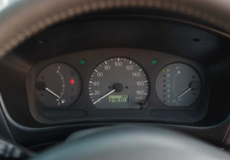 Подержанный автомобиль Mitsubishi Mirage Hatchback 1997 года (11 фото)