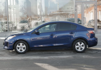Подержанный автомобиль Mazda 3 Sedan 2013 года (8 фото)