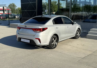 Подержанный автомобиль Kia Rio Sedan 2017 года (5 фото)