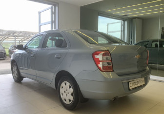 Подержанный автомобиль Chevrolet Cobalt Sedan 2021 года (6 фото)