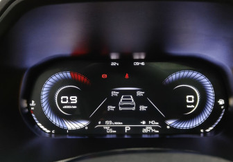 Подержанный автомобиль Geely Emgrand 2024 года (10 фото)