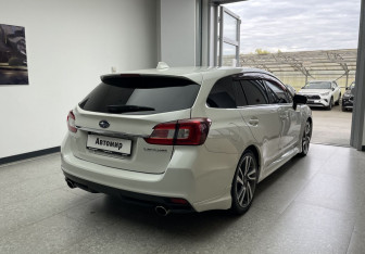 Подержанный автомобиль Subaru Levorg 2014 года (4 фото)