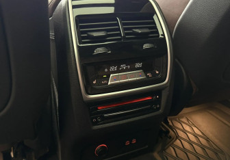 Подержанный автомобиль BMW X7 2019 года (39 фото)