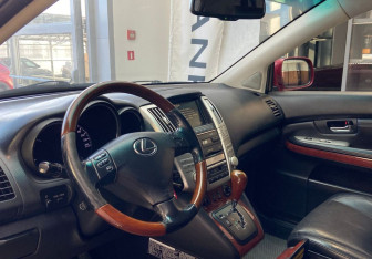 Подержанный автомобиль Lexus RX 2008 года (11 фото)