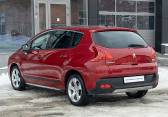 Подержанный автомобиль Peugeot 3008 2012 года (7 фото)