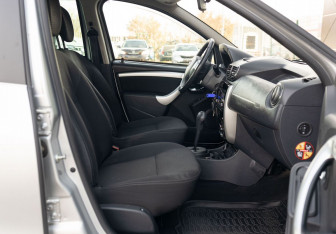 Подержанный автомобиль Nissan Terrano 2016 года (18 фото)