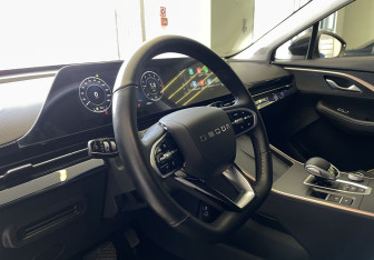 Подержанный автомобиль Omoda C5 2024 года (7 фото)