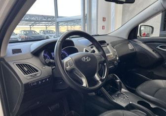 Подержанный автомобиль Hyundai ix35 2011 года (7 фото)