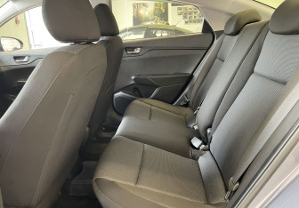 Подержанный автомобиль Hyundai Solaris Sedan 2021 года (9 фото)