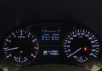 Подержанный автомобиль Nissan Teana 2014 года (10 фото)
