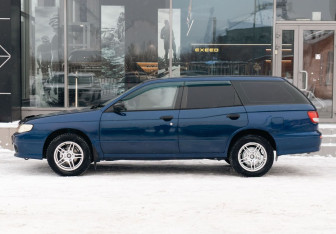 Подержанный автомобиль Nissan Expert 1999 года (8 фото)