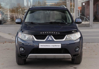 Подержанный автомобиль Mitsubishi Outlander 2008 года (2 фото)