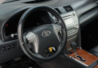 Подержанный автомобиль Toyota Camry Sedan 2011 года (11 фото)