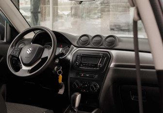 Подержанный автомобиль Suzuki Vitara 2019 года (10 фото)