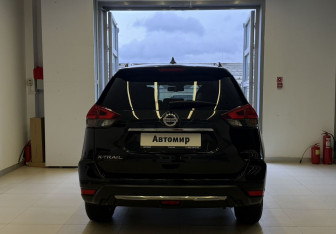 Подержанный автомобиль Nissan X-Trail 2022 года (5 фото)