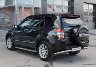 Подержанный автомобиль Suzuki Grand Vitara 2013 года (7 фото)