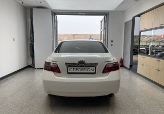 Подержанный автомобиль Toyota Camry Sedan 2011 года (5 фото)