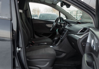 Подержанный автомобиль Opel Mokka 2014 года (20 фото)