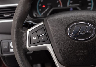 Подержанный автомобиль Lifan Solano 2017 года (12 фото)