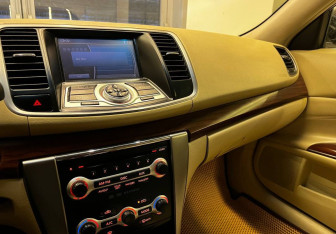 Подержанный автомобиль Nissan Teana 2008 года (10 фото)