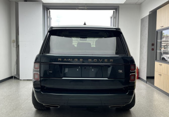 Подержанный автомобиль Land Rover Range Rover 2018 года (7 фото)