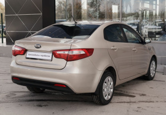 Подержанный автомобиль Kia Rio Sedan 2013 года (5 фото)