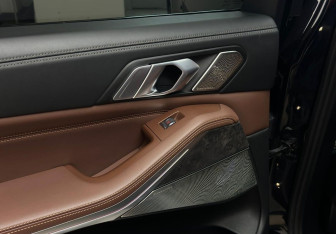 Подержанный автомобиль BMW X7 2019 года (27 фото)