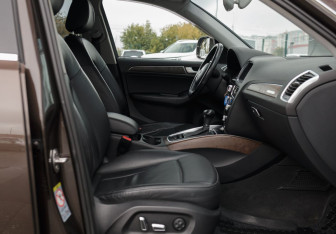 Подержанный автомобиль Audi Q5 2014 года (22 фото)