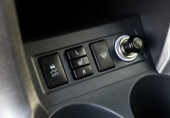 Подержанный автомобиль Toyota RAV4 2012 года (17 фото)