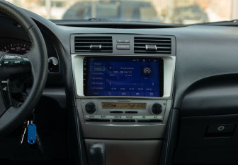 Подержанный автомобиль Toyota Camry Sedan 2010 года (14 фото)