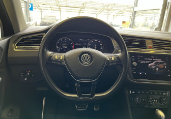 Подержанный автомобиль Volkswagen Tiguan 2018 года (12 фото)